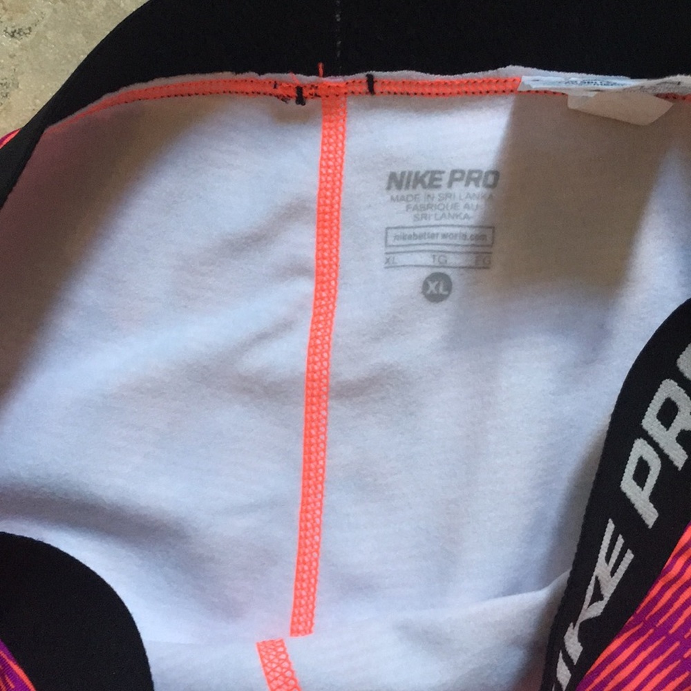 Nike pro leggings size XL - Picture 7 of 7